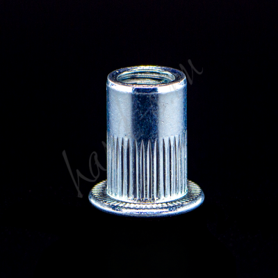 CC-M3-ST Гаечная заклепка М3 стандартный бурт оцинкованная сталь контрастный фон