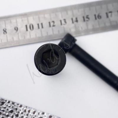 Винт М8х40 оксидированный DIN 912 класс прочности 12,9